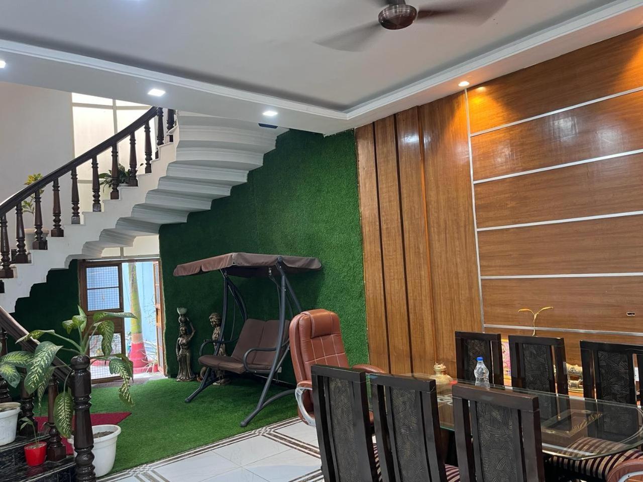 Shreshth Home Stay - Best Family Accommodation - 3Km From Har Ki Pauri, Haridwar, Uttarakhand Extérieur photo
