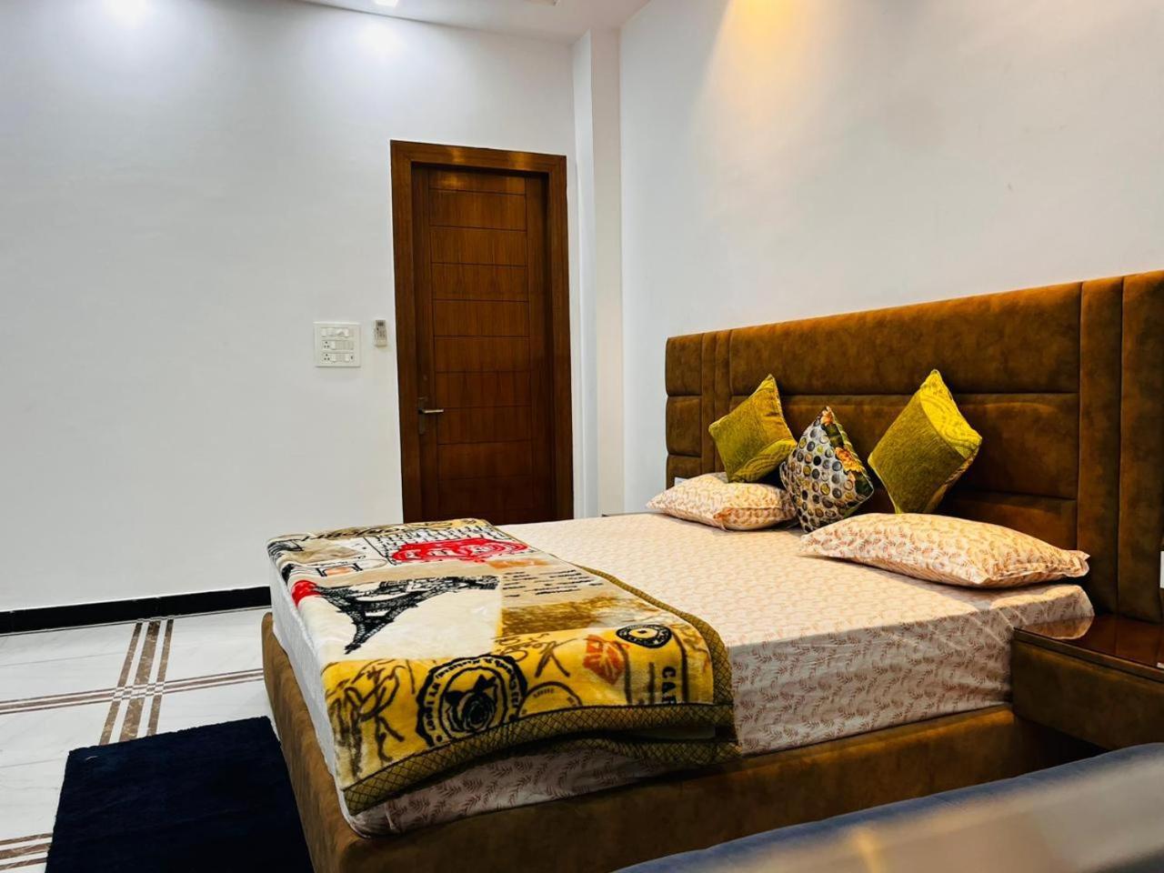 Shreshth Home Stay - Best Family Accommodation - 3Km From Har Ki Pauri, Haridwar, Uttarakhand Extérieur photo