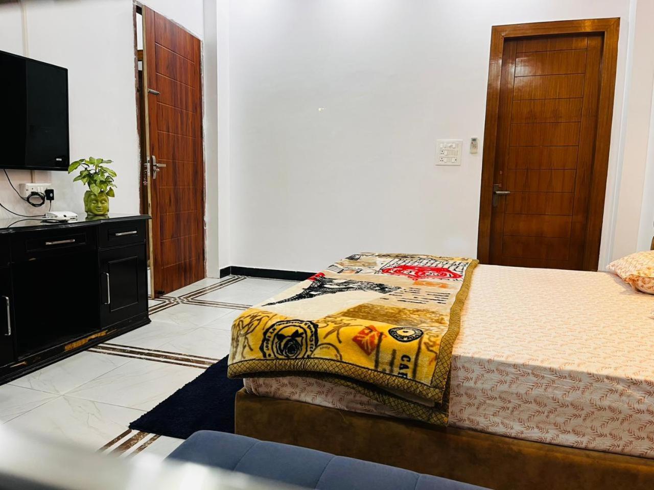 Shreshth Home Stay - Best Family Accommodation - 3Km From Har Ki Pauri, Haridwar, Uttarakhand Extérieur photo