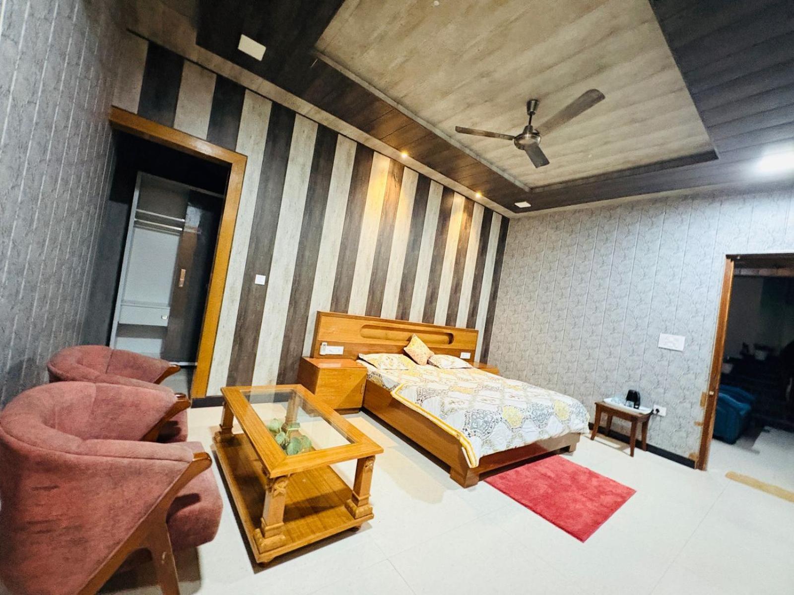 Shreshth Home Stay - Best Family Accommodation - 3Km From Har Ki Pauri, Haridwar, Uttarakhand Extérieur photo