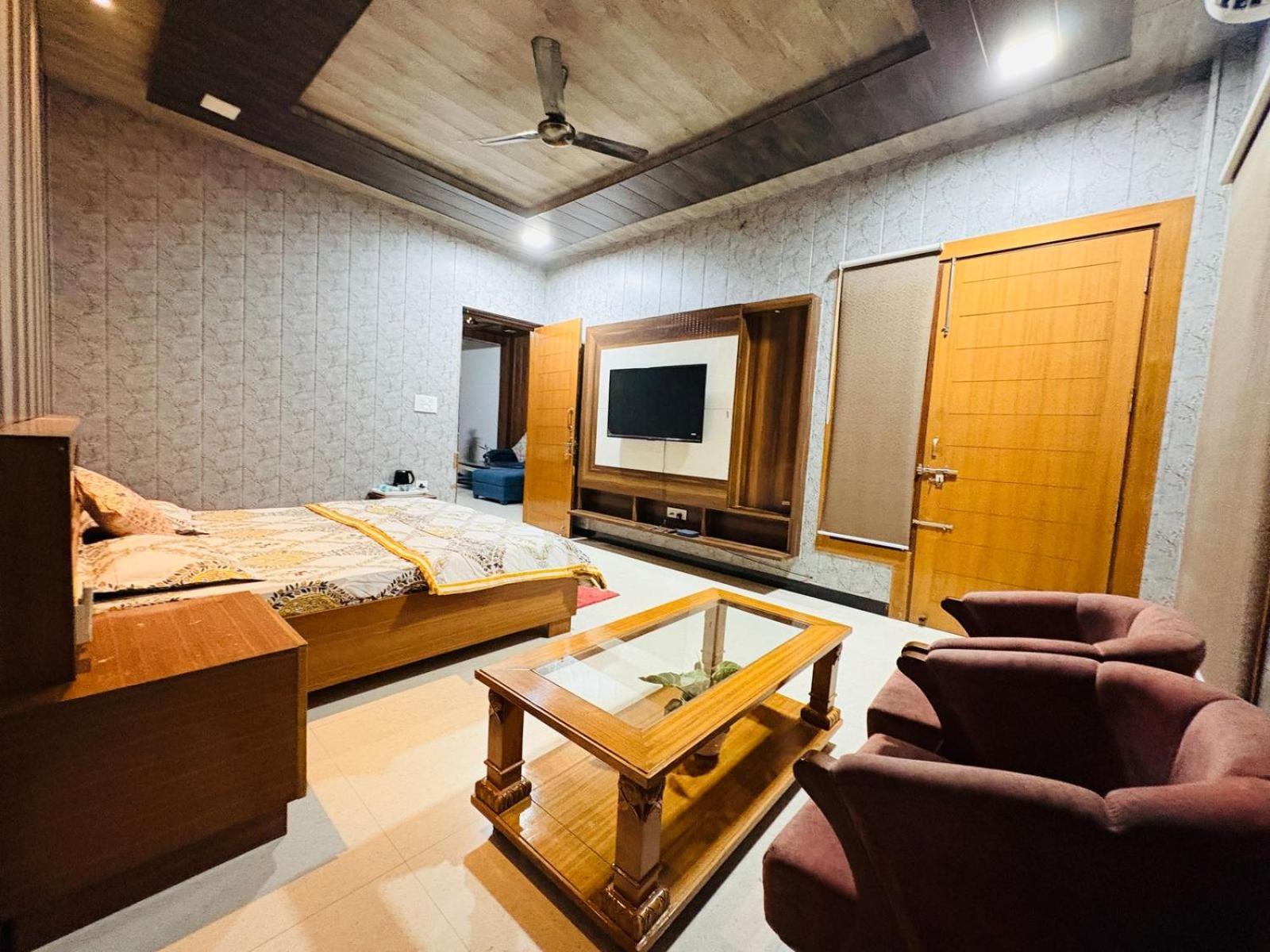 Shreshth Home Stay - Best Family Accommodation - 3Km From Har Ki Pauri, Haridwar, Uttarakhand Extérieur photo